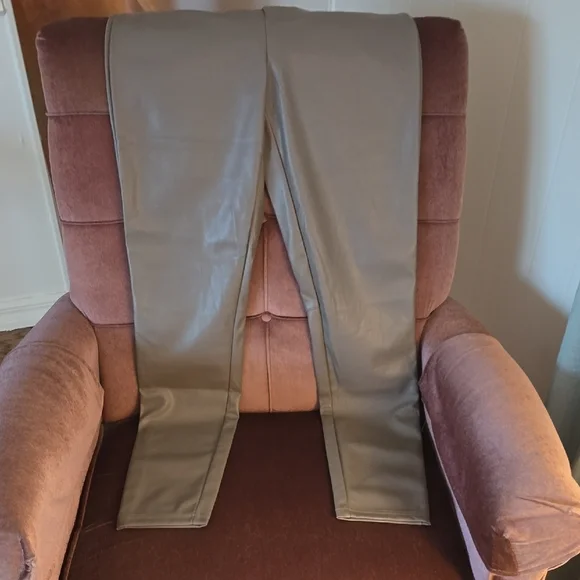 Fabletics Silver Accent Faux Leather Pants NWT - Picture 5 of 8